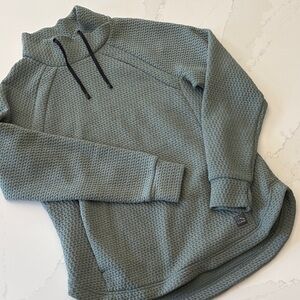 LIKE NEW LL BEAN Ridgeknit Crossneck Pullover!